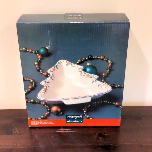 Holiday Tree Shaped Serve Bowl - Brand New & Boxed! - Picture 1 of 4